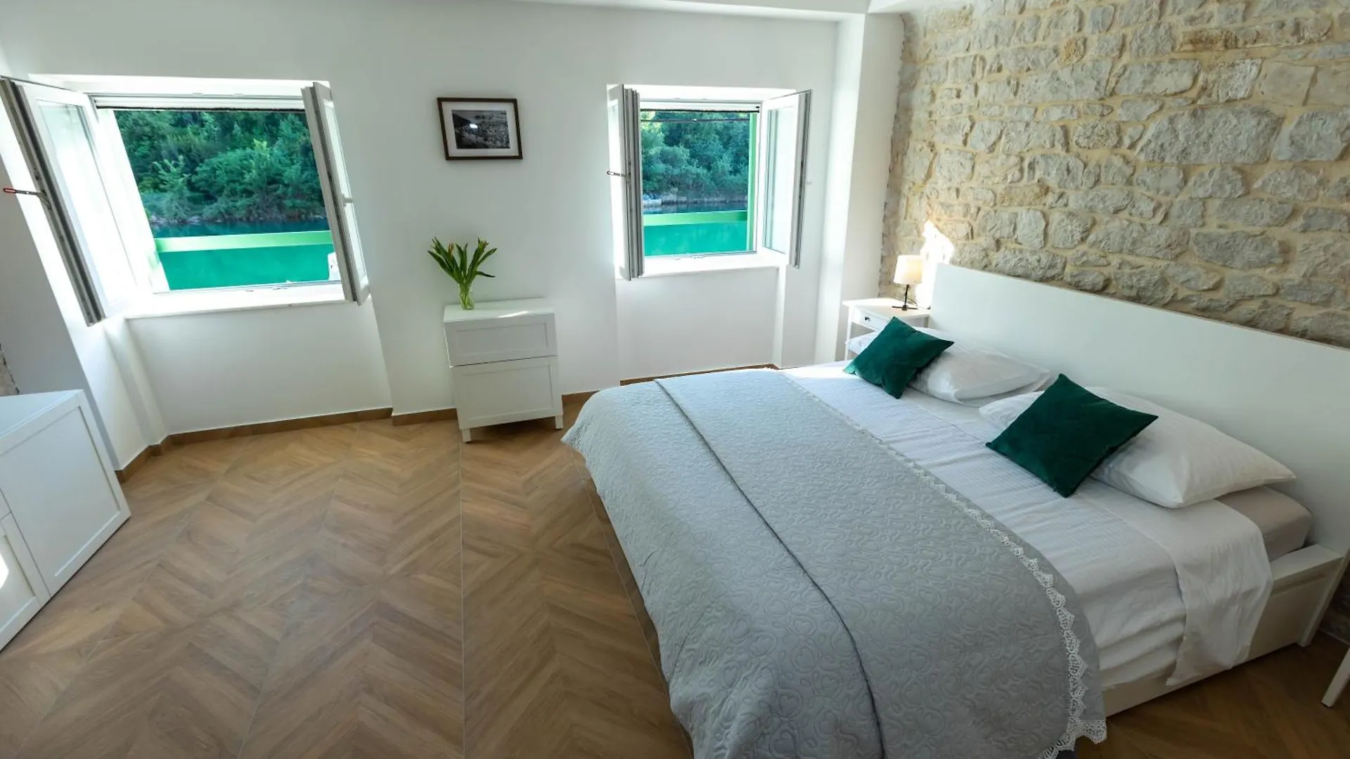 فيلا Seafront Stone House Sajbel Novigrad  0*, Novigrad (Dalmatia)