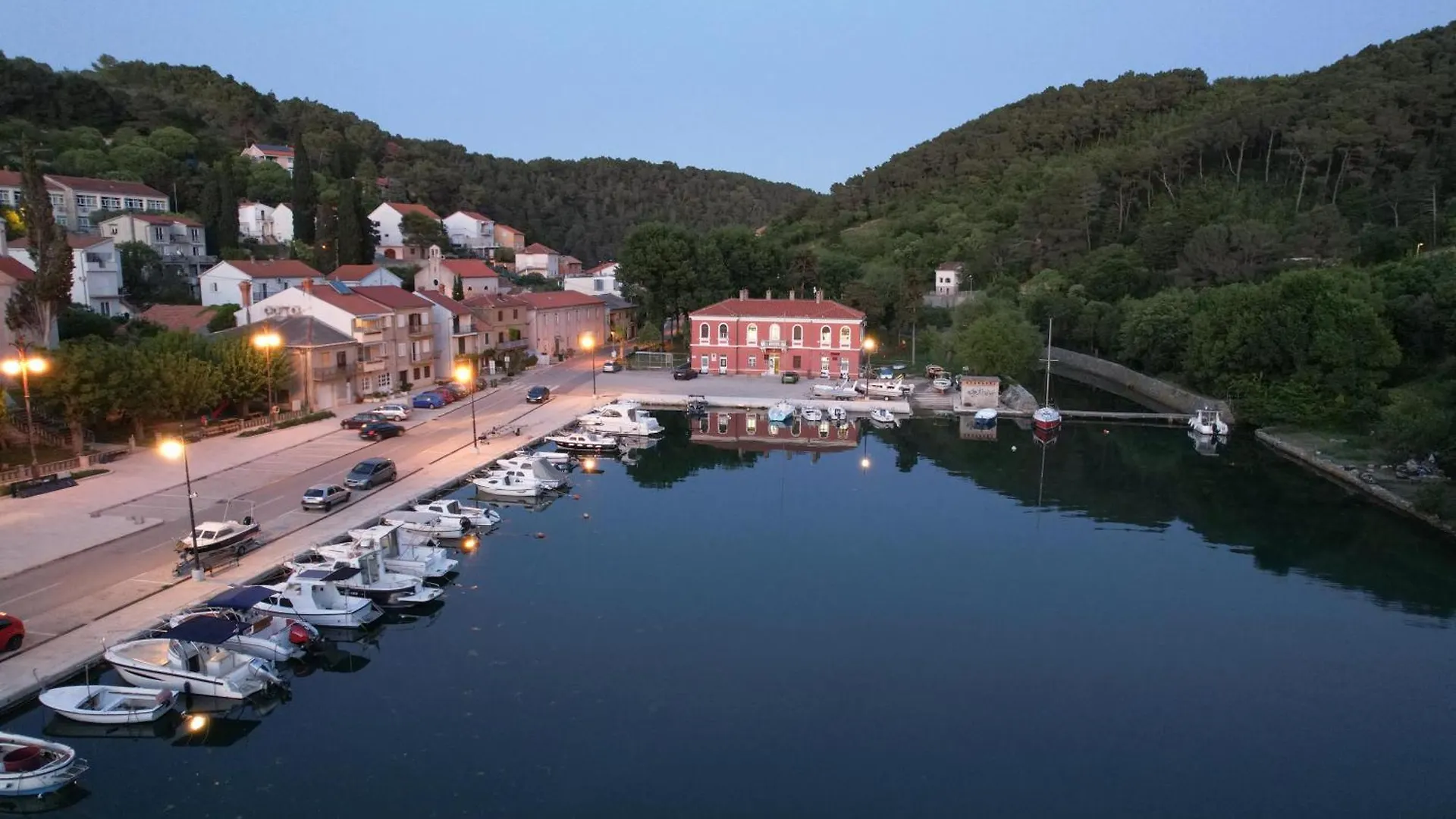 فيلا Seafront Stone House Sajbel Novigrad  0*, Novigrad (Dalmatia)